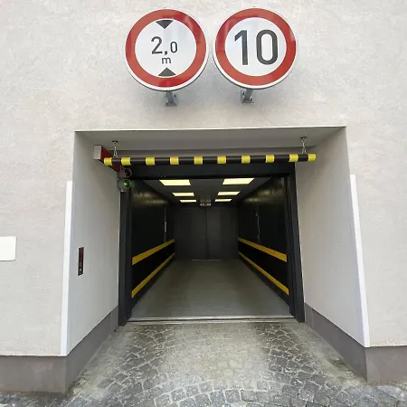 Seven Days Smíchov Apartamento *